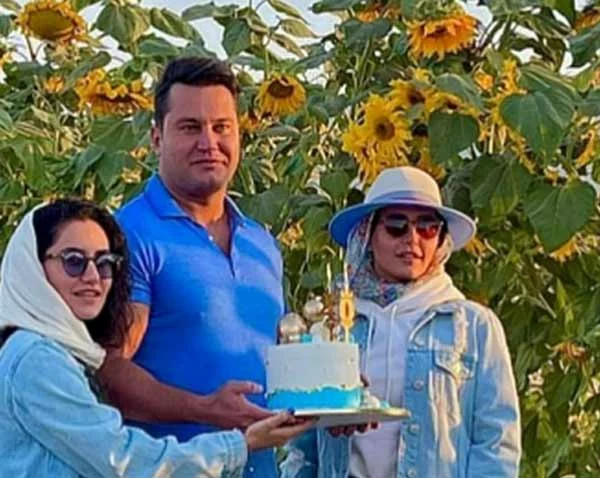 جشن تولد چهل سالگی برادر الناز شاکردوست | عکس الناز شاکردوست و خانواده اش پخش شد جشن تولد چهل سالگی برادر الناز شاکردوست | عکس الناز شاکردوست و خانواده اش پخش شد