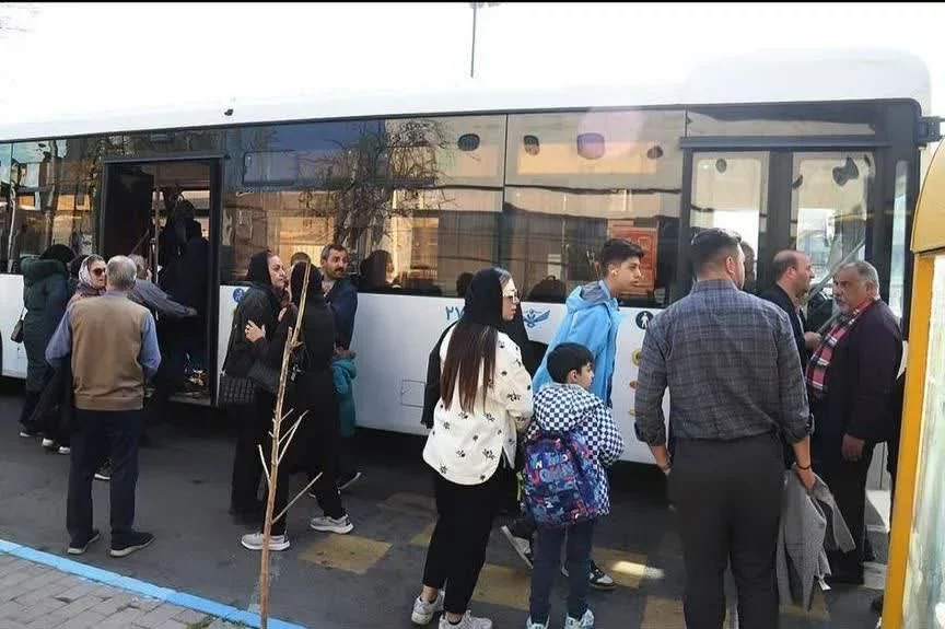 با مشارکت شهرداری تبریز صورت گرفت: تبریزگردی با اتوبوسهای اسنا در ایام نوروز با مشارکت شهرداری تبریز صورت گرفت: تبریزگردی با اتوبوسهای اسنا در ایام نوروز
